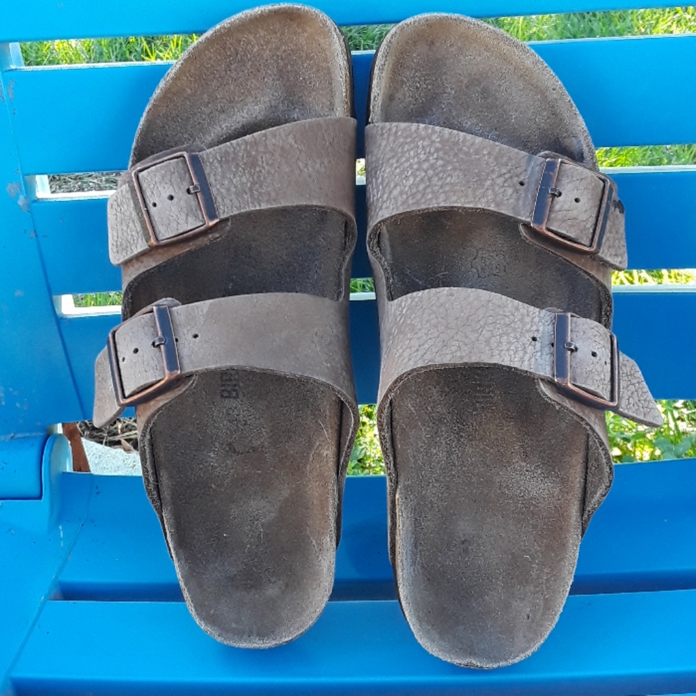 Arizona 43 Narrow Mocha Textured Leather, Used